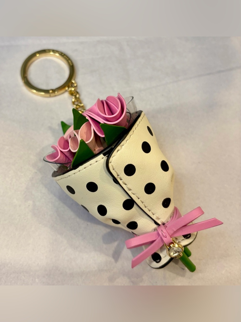 NWOT KATE SPADE Black Leather Canvas
Tote & flower bouquet bag charm/key fob๐ค๐ - Picture 9 of 16